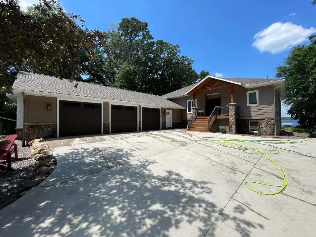 House Washing and Window Cleaning in Cold Spring, MN