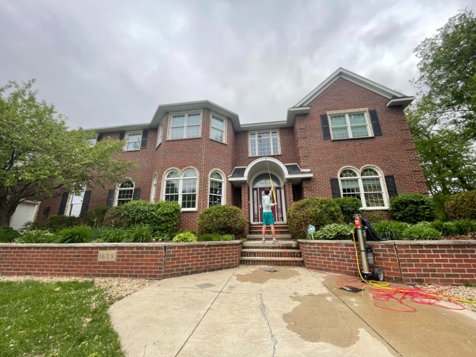 Window Ledge Mold Cleaning and Exterior Window Cleaning in Sartell, MN